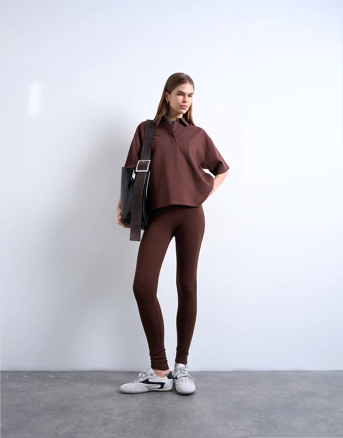 – Lange Leggings aus schwerem Stoff in Schokobraun
