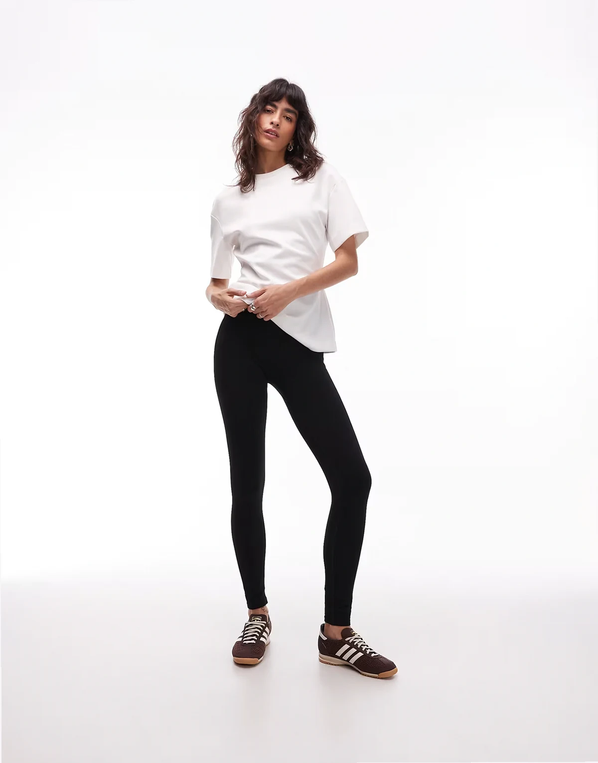 – Exklusiv bei ASOS – Nahtlose, super-elastische Sport-Leggings in Schwarz