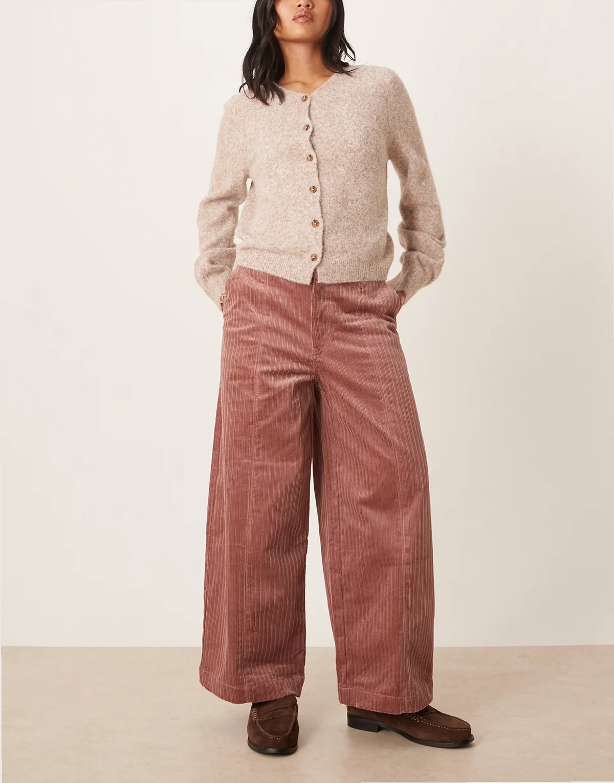 ASOS DESIGN Petite – Knöchelhohe Cordhose in Rosé mit weitem Bein