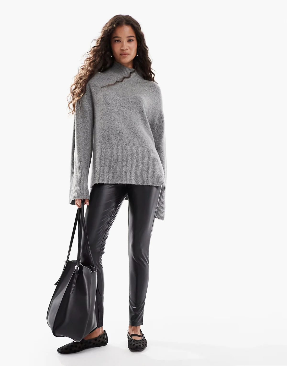 – Leggings zum Hochziehen aus Kunstleder in Schwarz