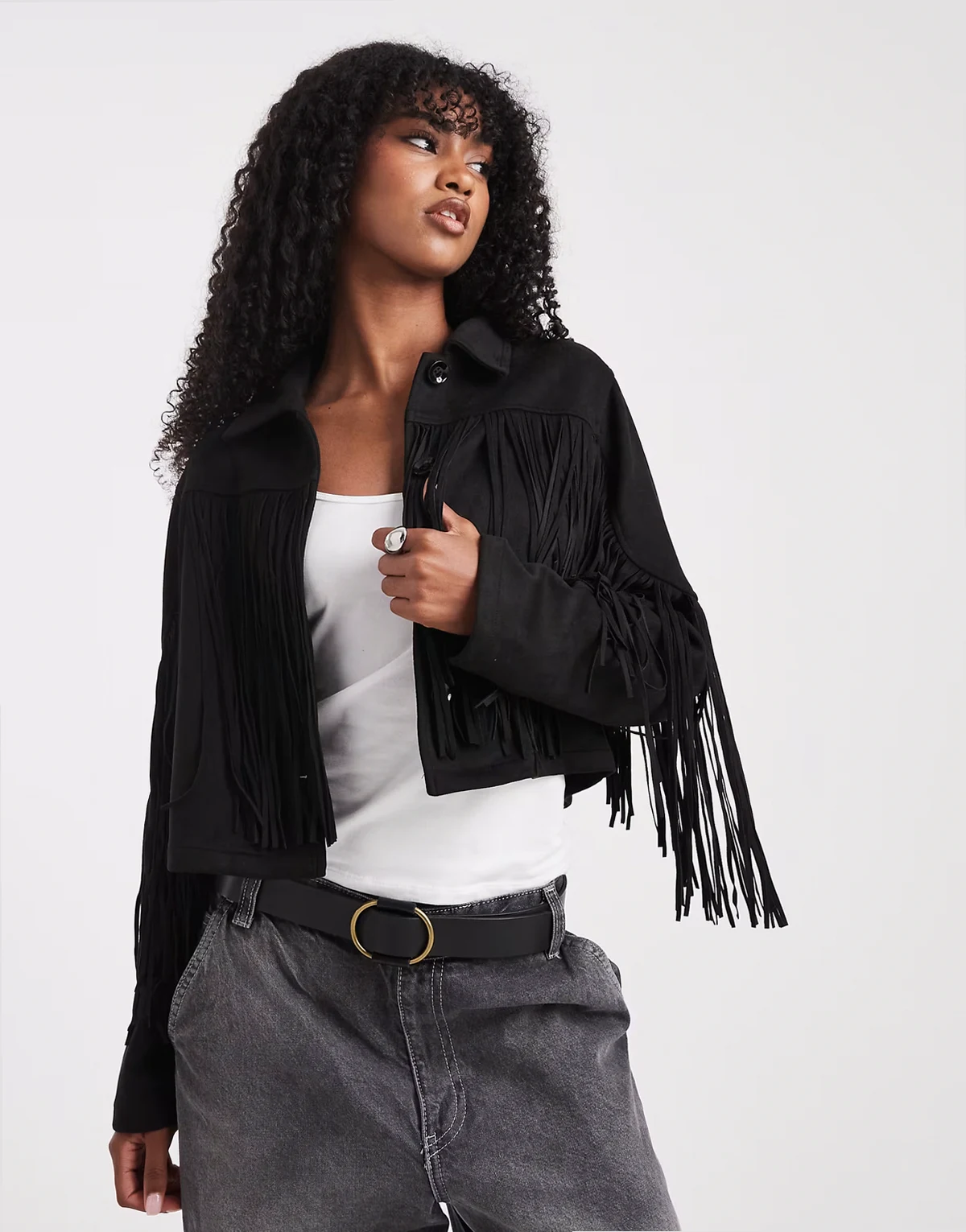 – Jacke aus Wildlederimitat in Schwarz mit Boho-Fransenverzierung