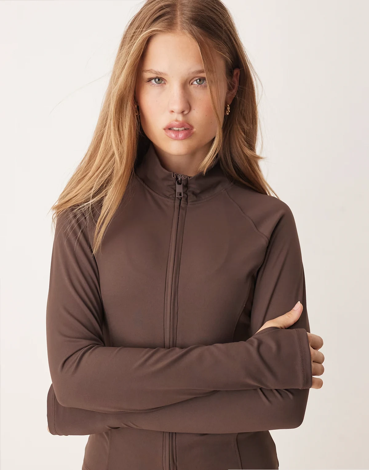 – Mix and Match – Yoga – Nahtlose Sportjacke in Dunkelbraun mit Reißverschluss