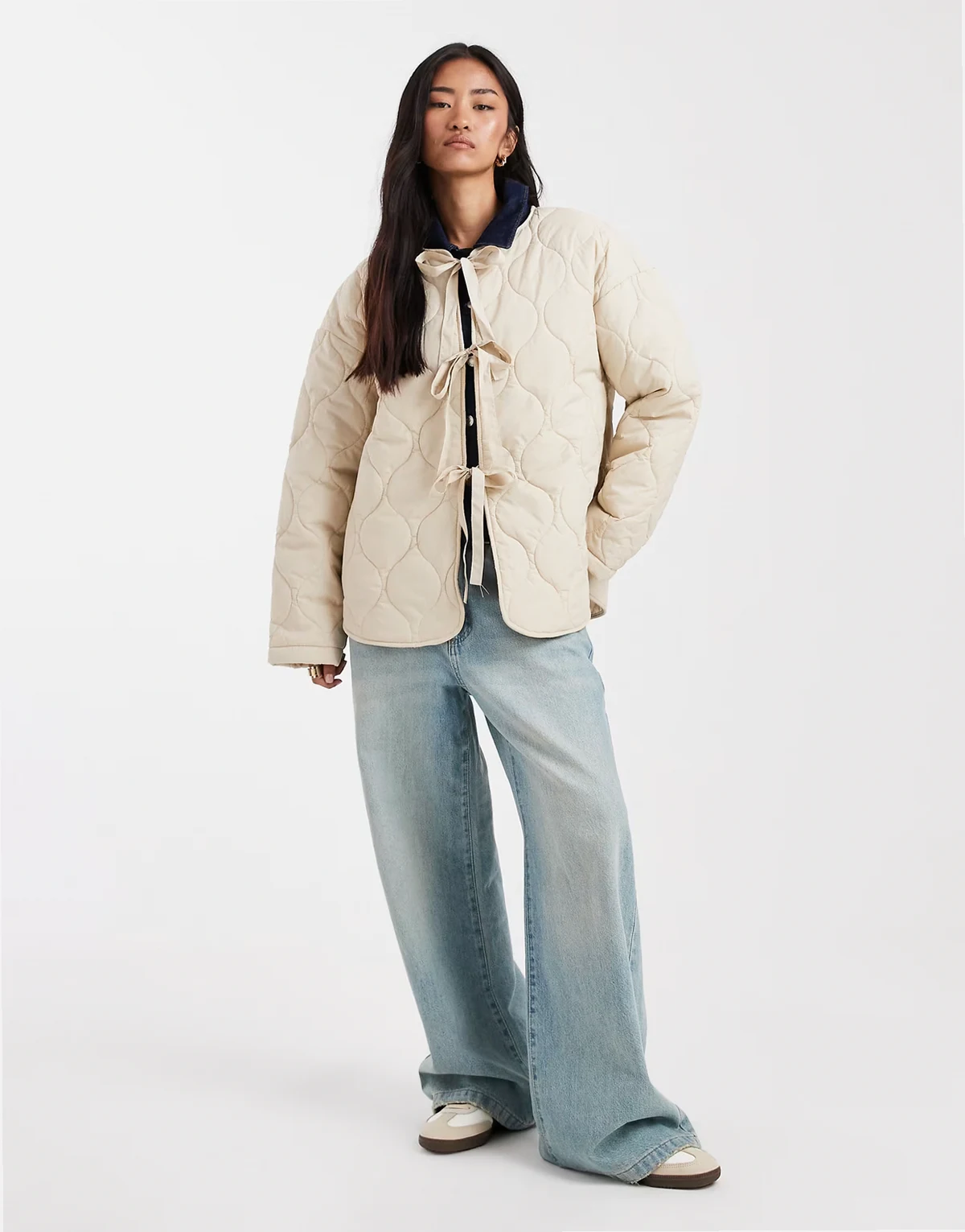 – Steppjacke in Haferbeige mit gebundener Vorderseite