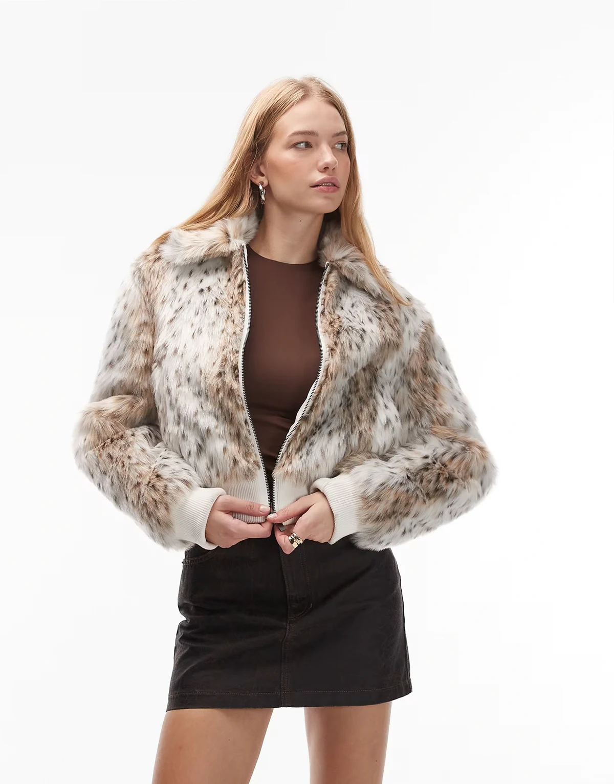 – Jacke aus Kunstpelz mit Schneeleopardenmuster
