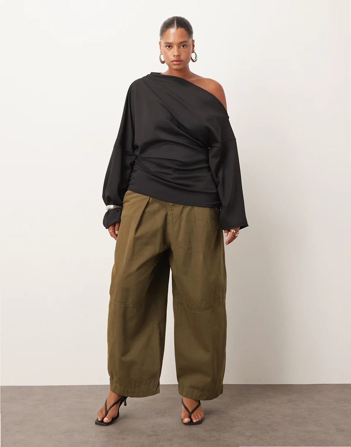 Curve Remi casual twill high waisted barrel leg pants in olive green