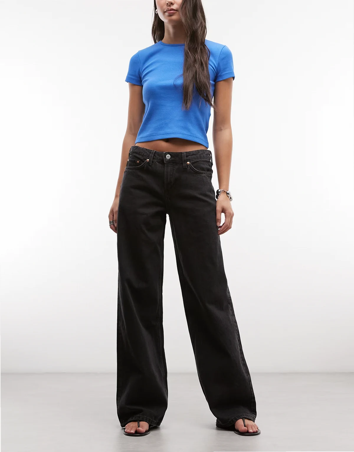 – Ample – Loose Fit Jeans in Tinten-Schwarz mit niedrigem Bund
