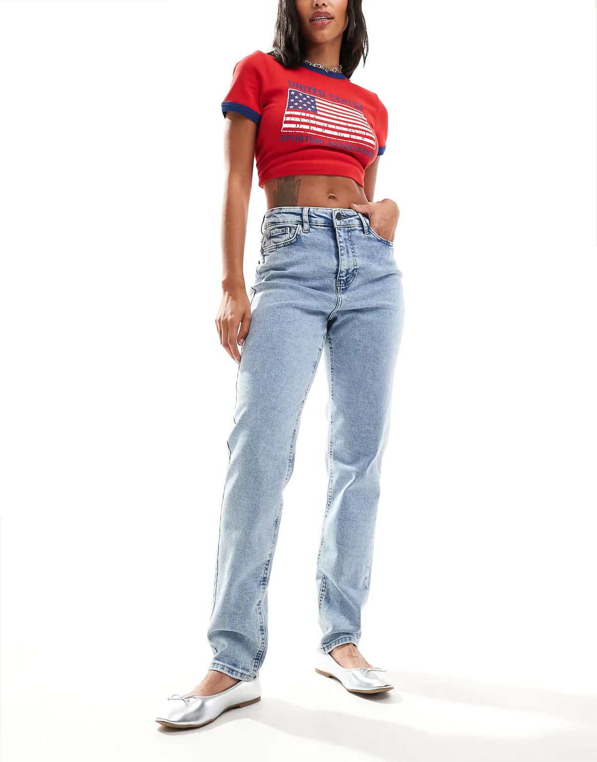 – Daisy – Mom-Jeans in Hellblau mit Acid-Waschung und hohem Bund