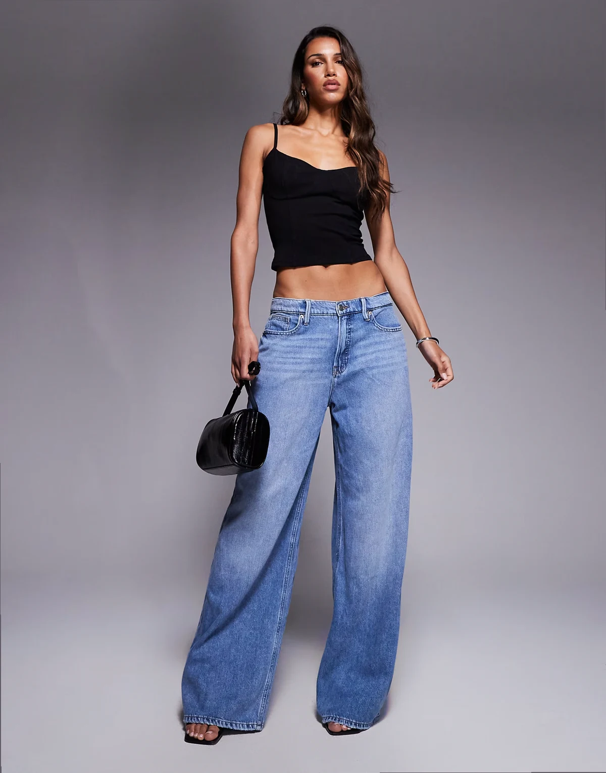 – Good Standard – Leichte, weite Jeans in Indigo