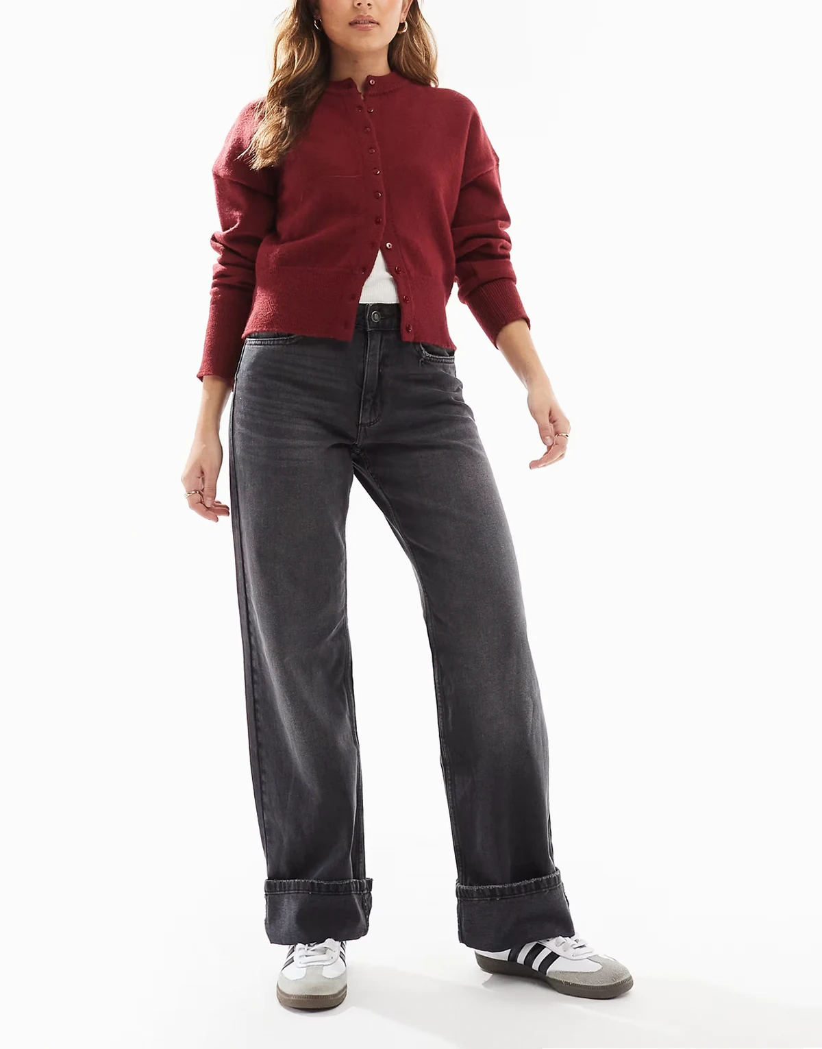 – Ella – Jeans in verwaschenem Schwarz mit mittelhohem Bund und Umschlag