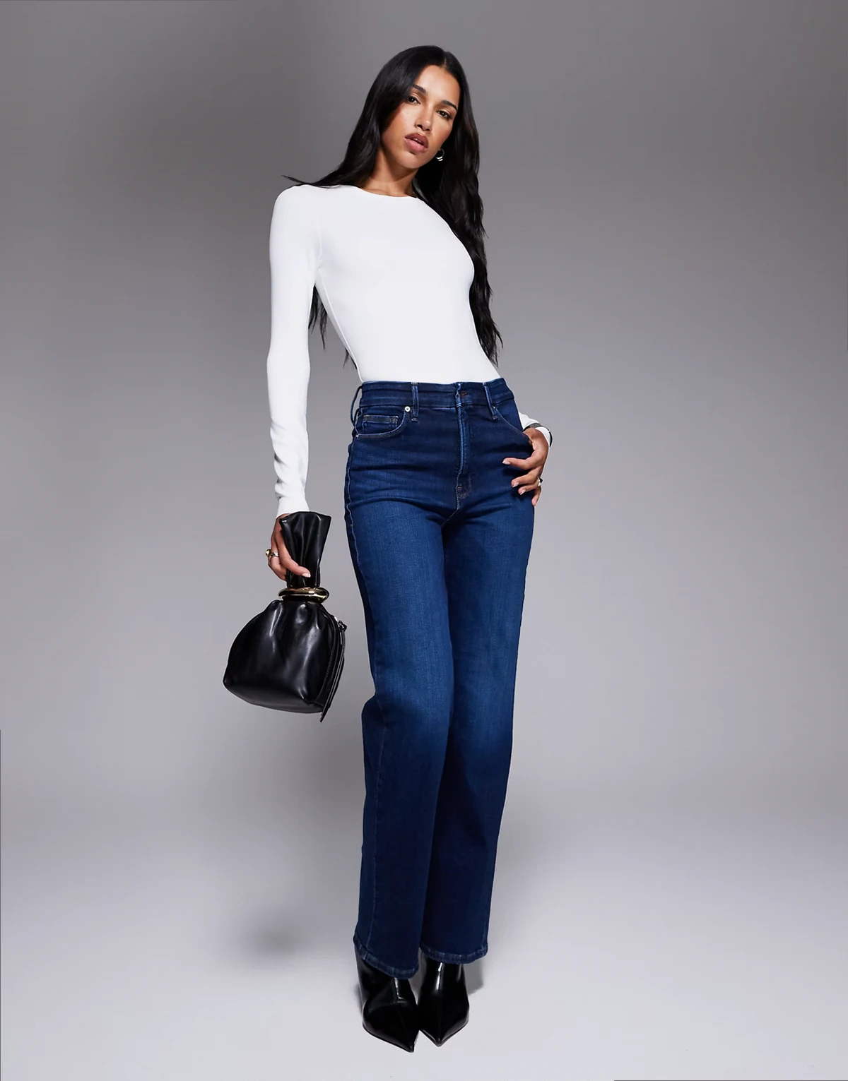 – Soft Tech Good True – Gerade Jeans in verwaschenem Dunkelblau