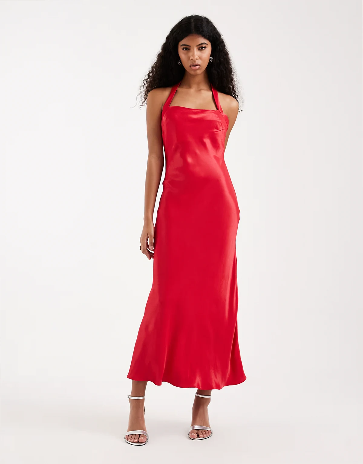 – Neckholder-Maxikleid aus Satin in Rot mit tiefem Rückenausschnitt