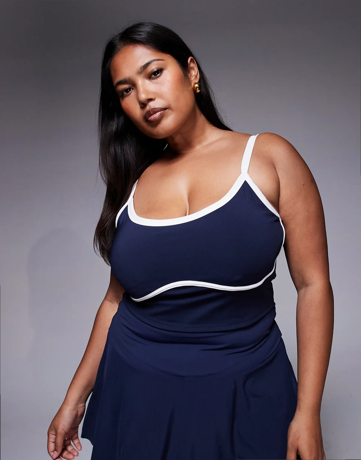 Curve active tank top with inner bra and piping in navy