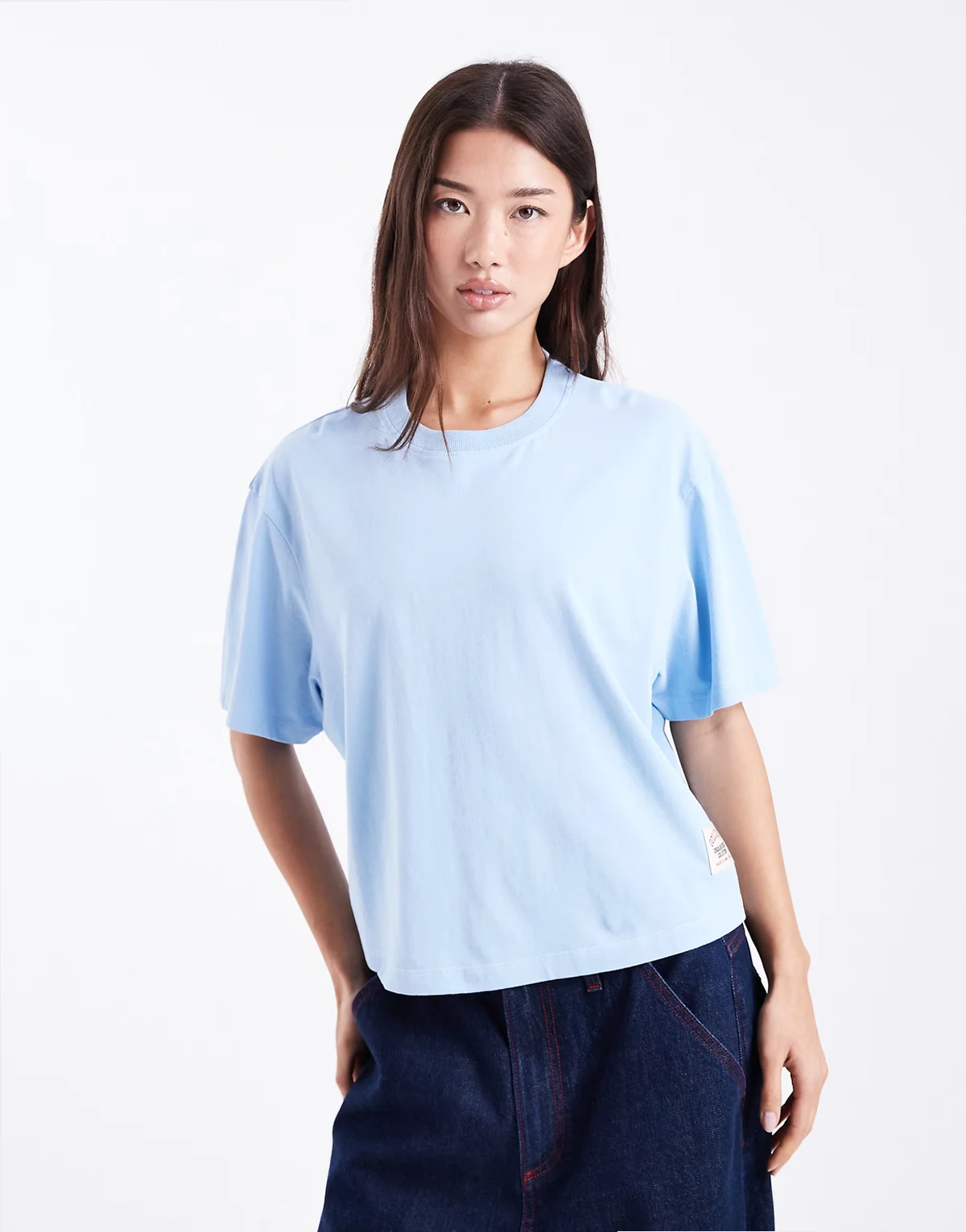 – Circular Design Collection – Kastiges T-Shirt in Eisblau