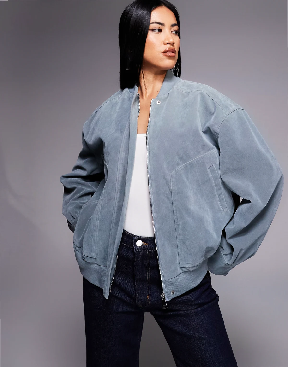 – Exclusive – Bomberjacke aus Wildlederimitat in Babyblau