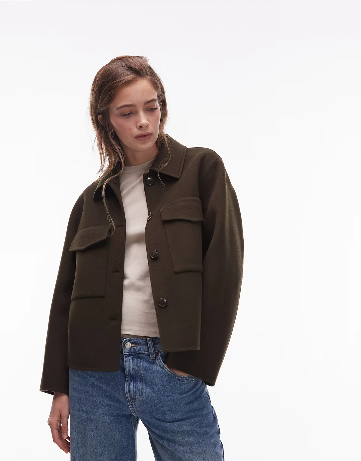 – Zweilagige Wolljacke in Khaki-Braun mit Knopfleiste und Vordertaschen