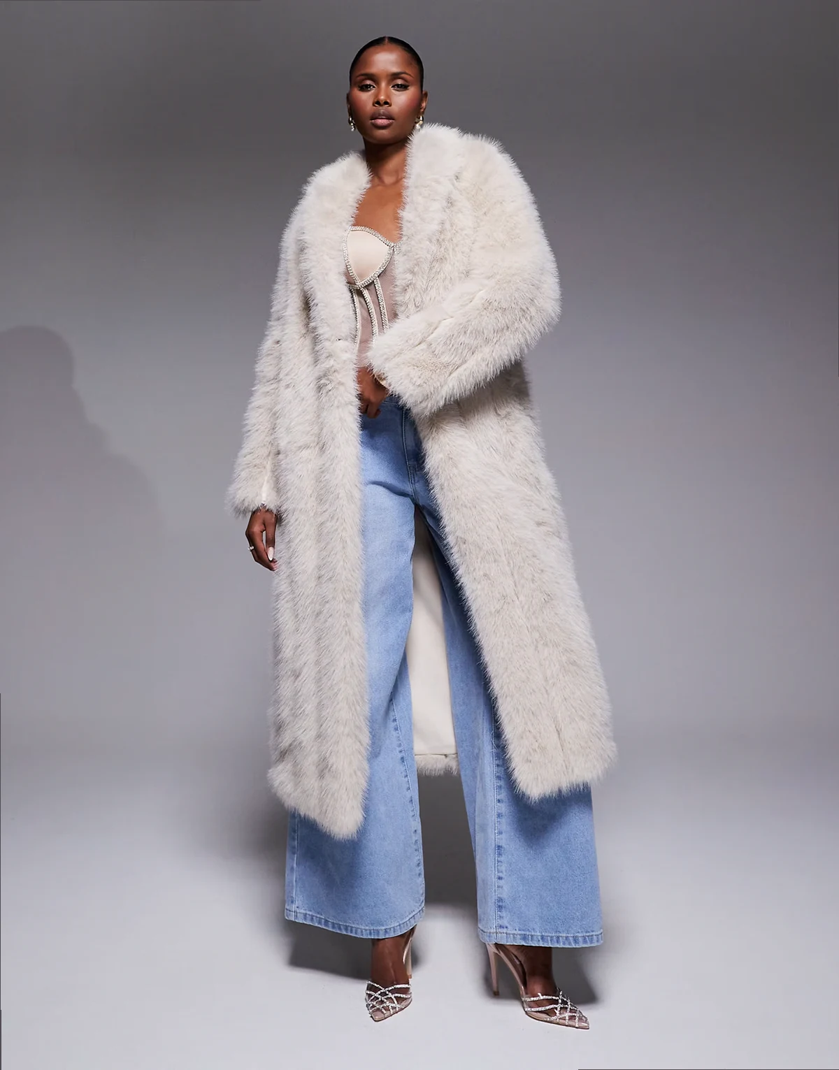 Manhattan faux fur coat in beige