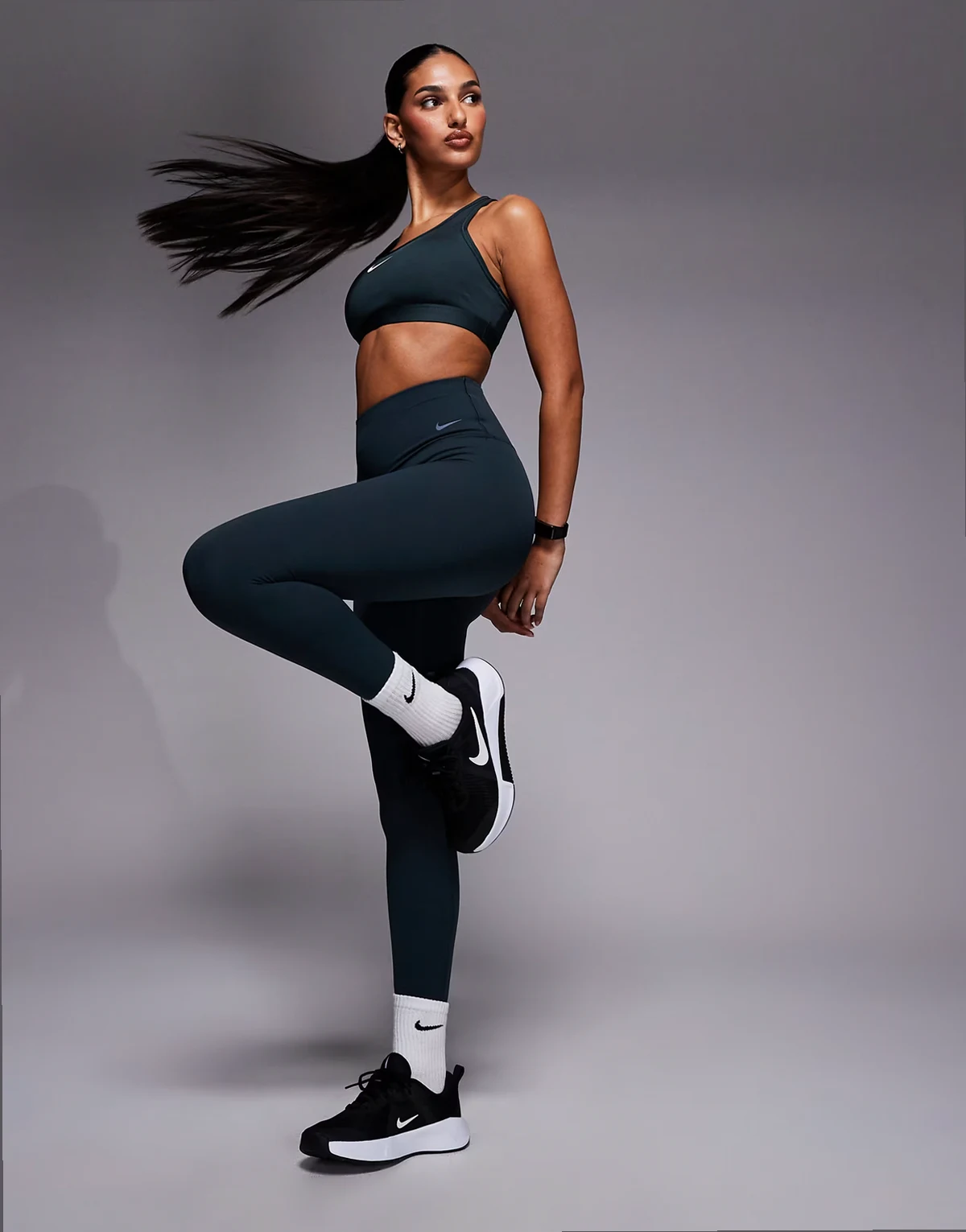 Nike Zenvy Training highwaisted 7/8th leggings in dark green
