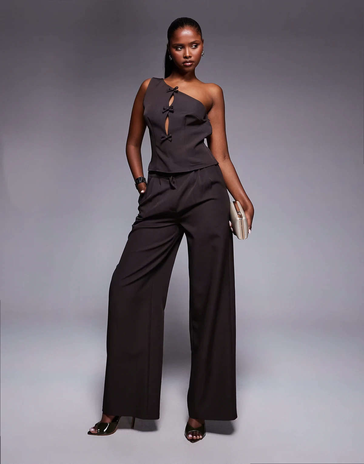 exclusive pleat detail wide leg tailored pants chocolate brown - part of a set