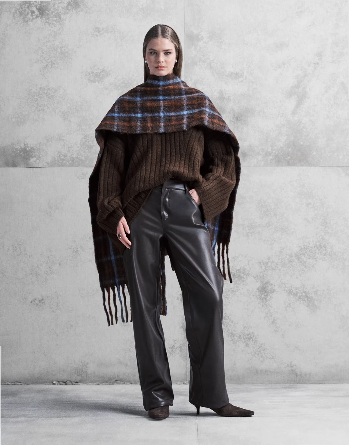 Sixth Sense faux leather straight leg pants in brown