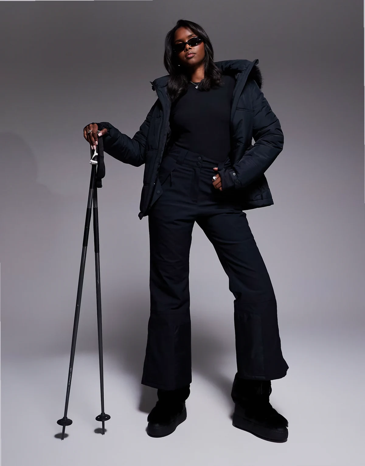 ASOS 4505 Ski – Czarne wodoodporne spodnie narciarskie z prostymi nogawkami