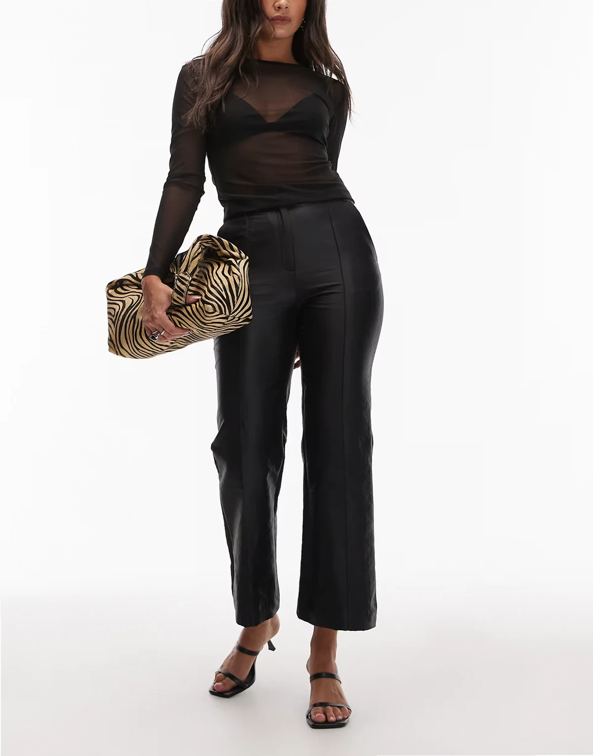 – Hose aus Satin in Schwarz mit weitem Bein