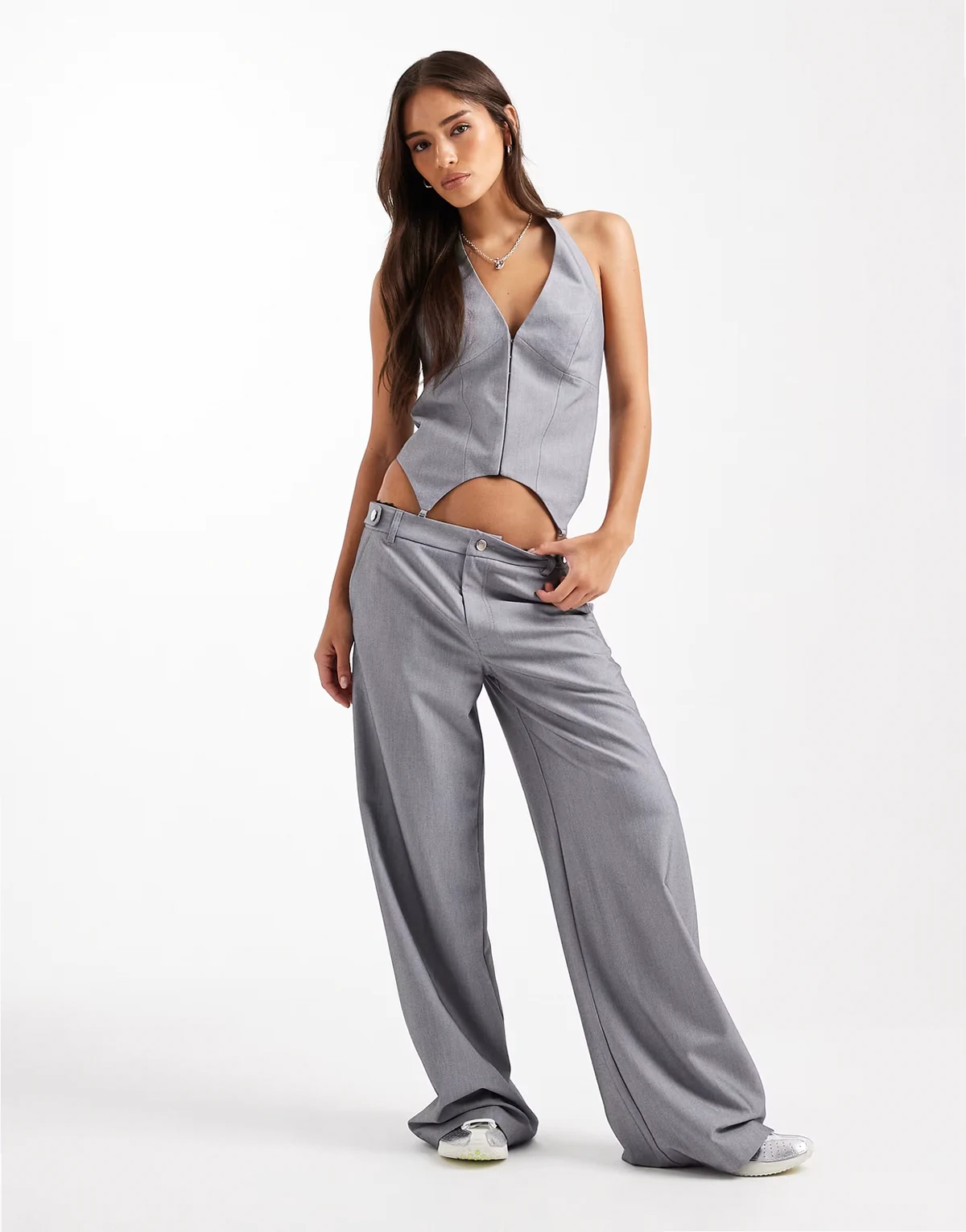 tailored low rise relaxed pants in charcoal