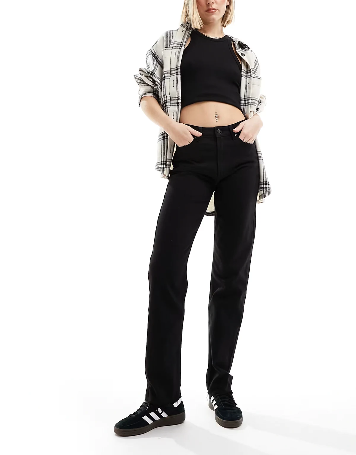 – Emily – Knöchellange Jeans mit hohem Bund und geradem Bein in Schwarz