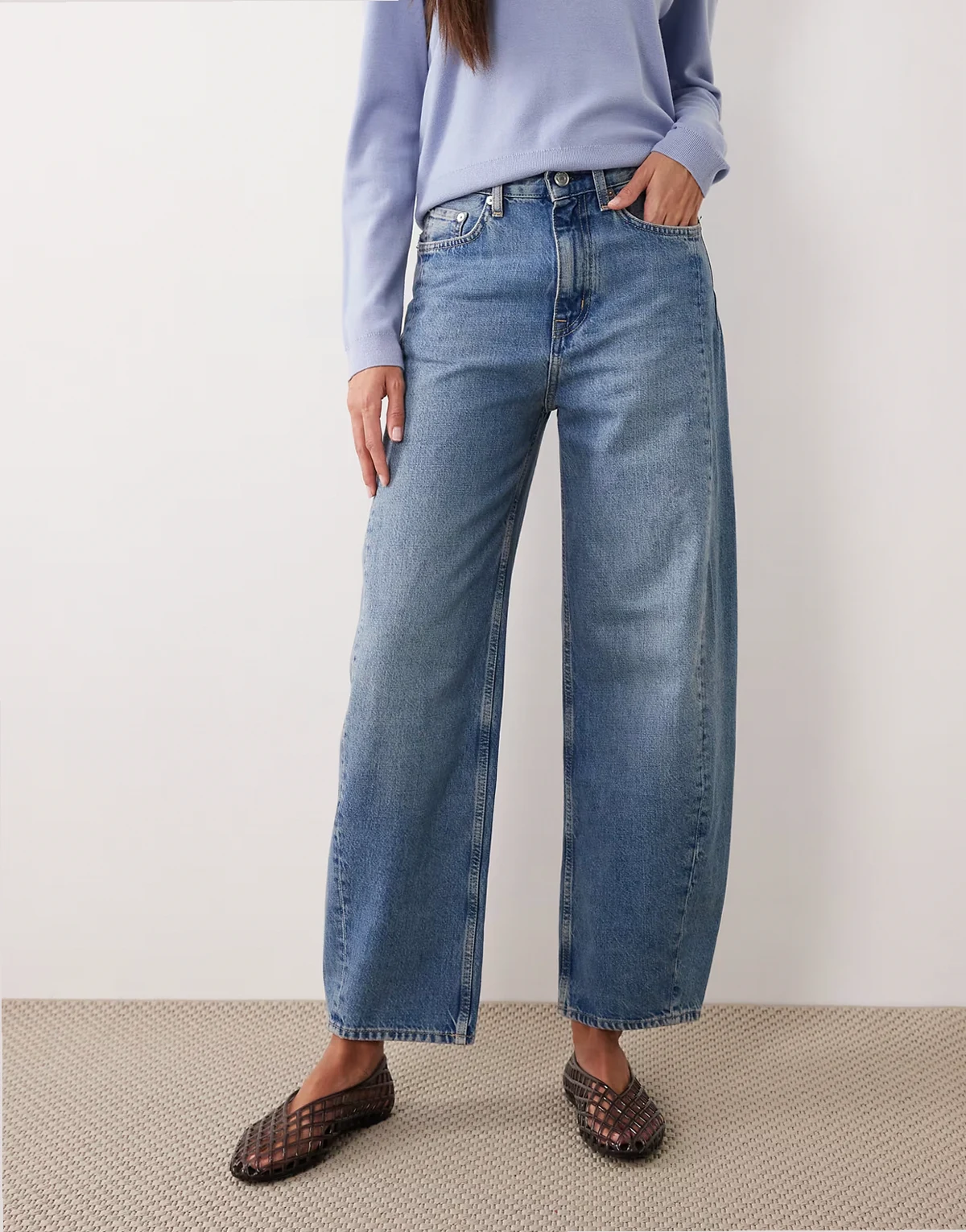 – Bloom – Barrel-Leg-Jeans in Hellblau
