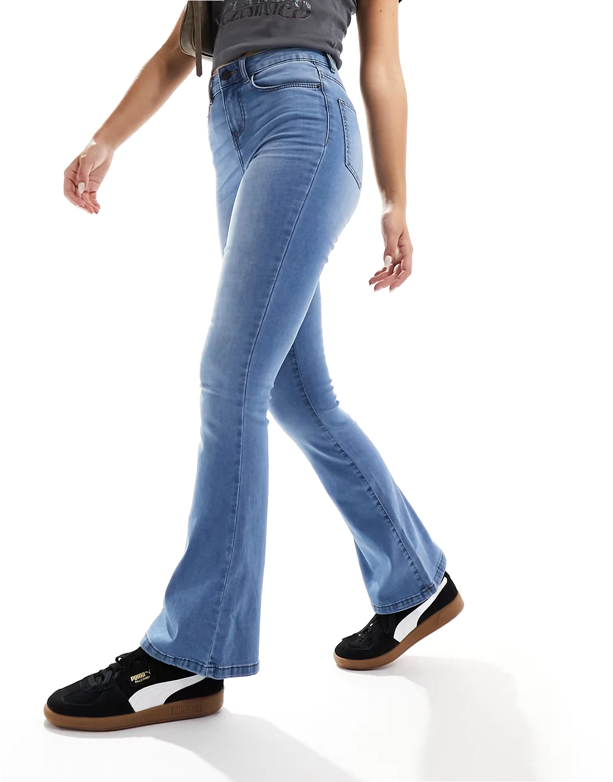 – Sallie – Schlagjeans in Hellblau mit hohem Bund