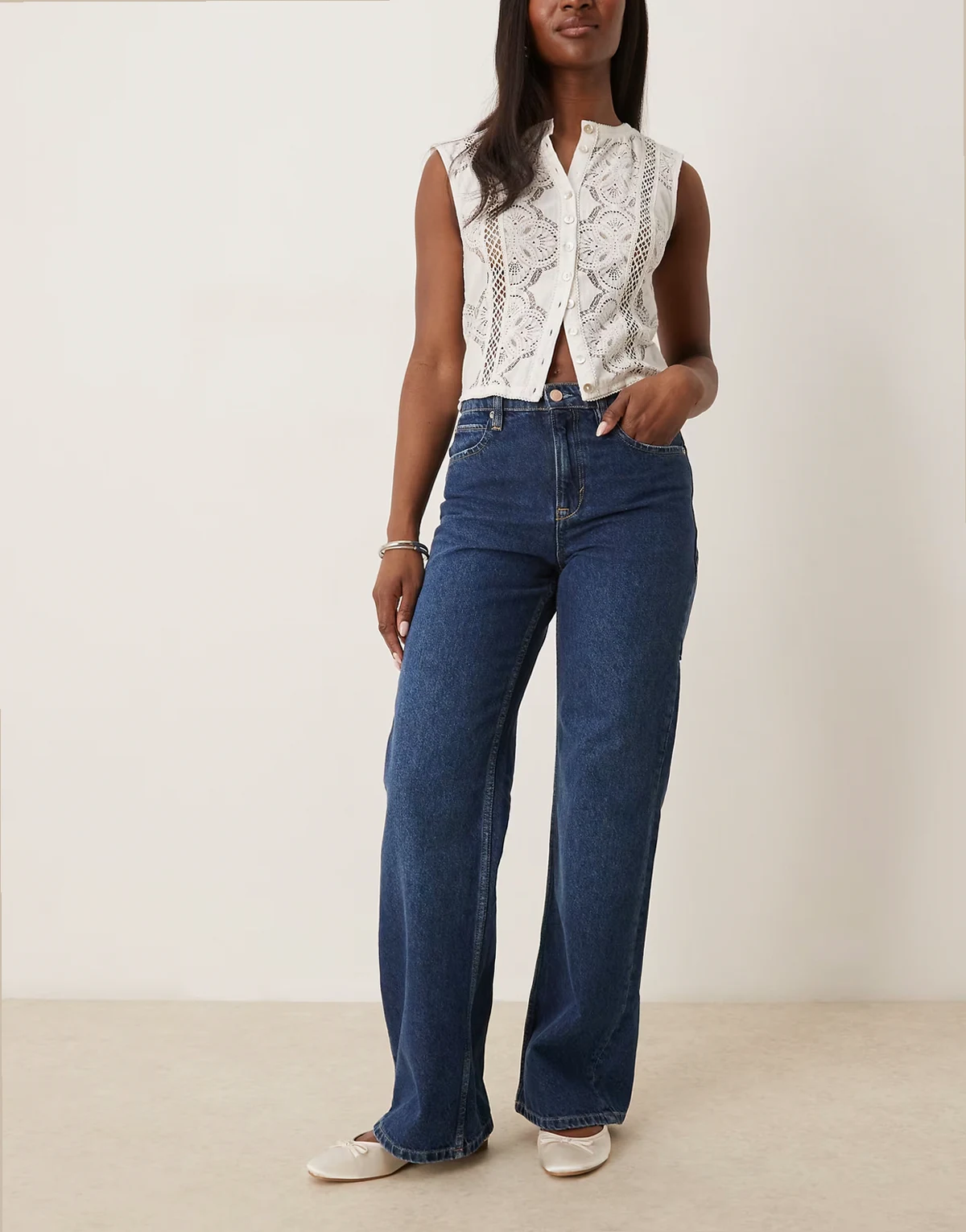 tinsley baggy high rise jeans in mid wash blue