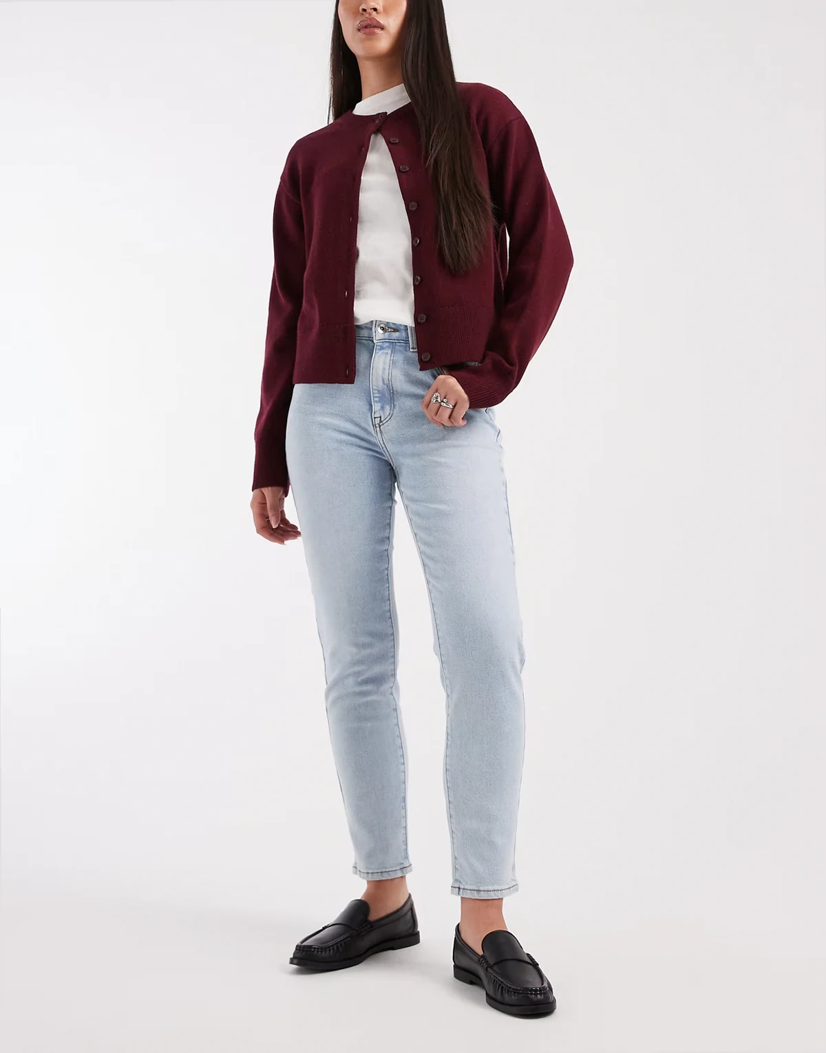 – Emily – Gerade geschnittene Jeans in hellblauer Waschung mit hohem Bund