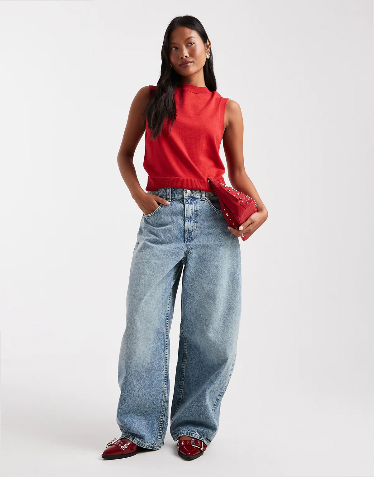 ASOS DESIGN Petite – Barrel-Jeans mit hohem Bund und blasser Vintage-Waschung