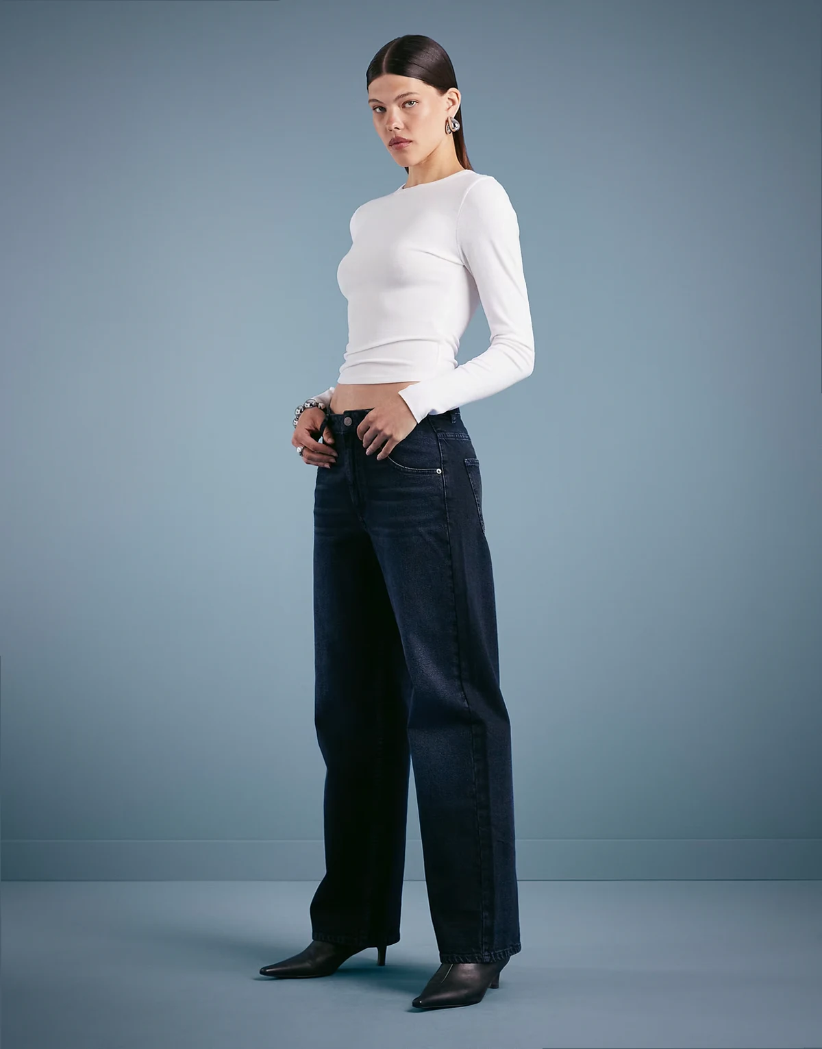 – Nova – Slim-Fit-Bootcut-Jeans in Dunkelblau mit niedrigem Bund