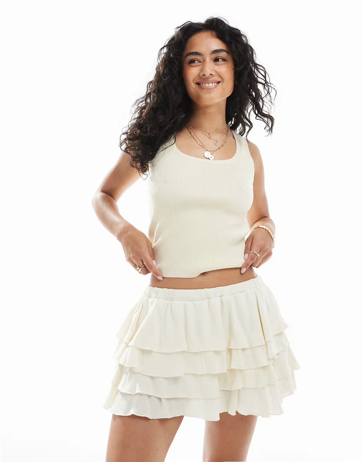 – Knappe Boho-Shorts in Ecru mit Rüschen