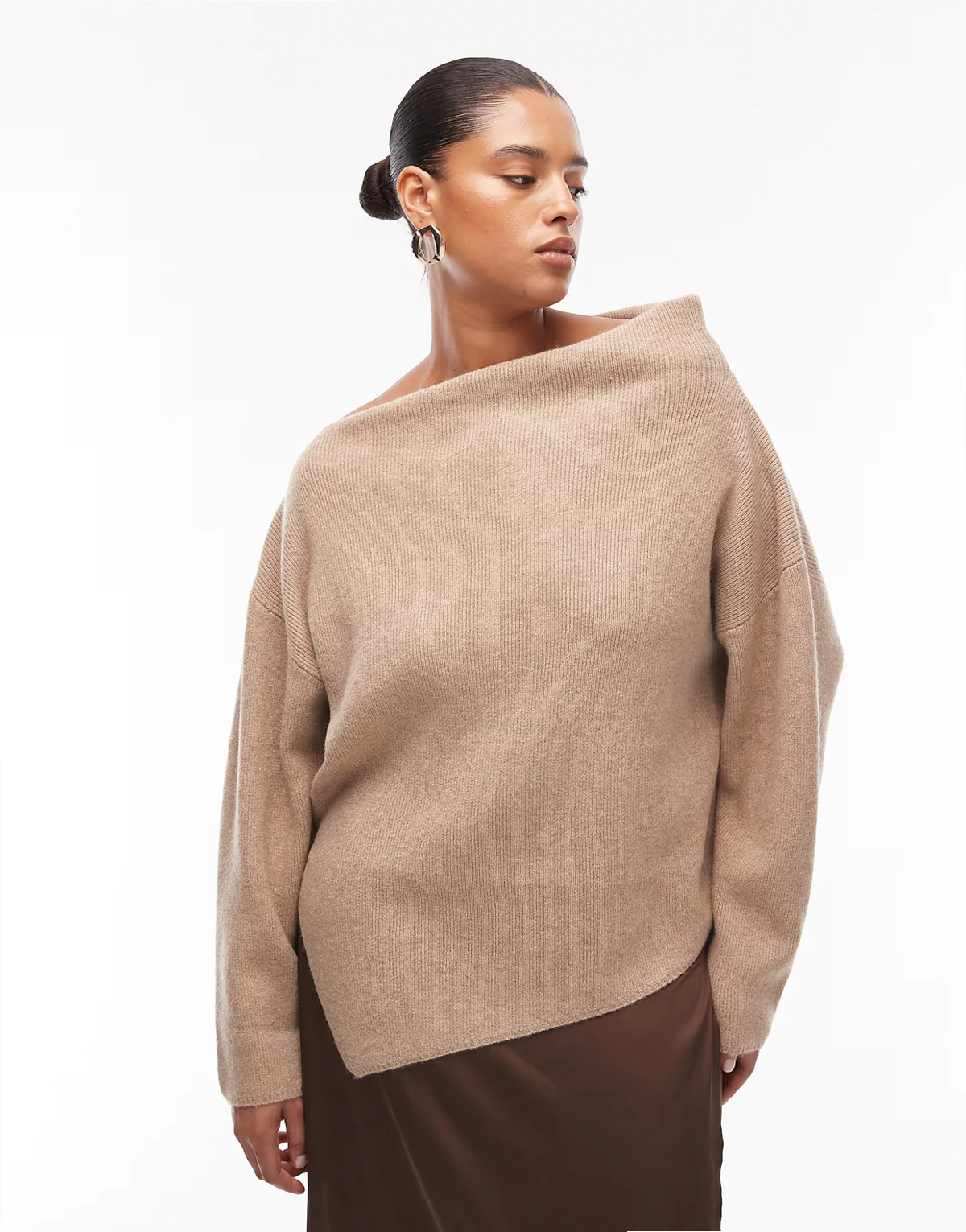 ASOS DESIGN Curve – Dzianinowy top z odsłoniętym ramieniem w naturalnym kolorze