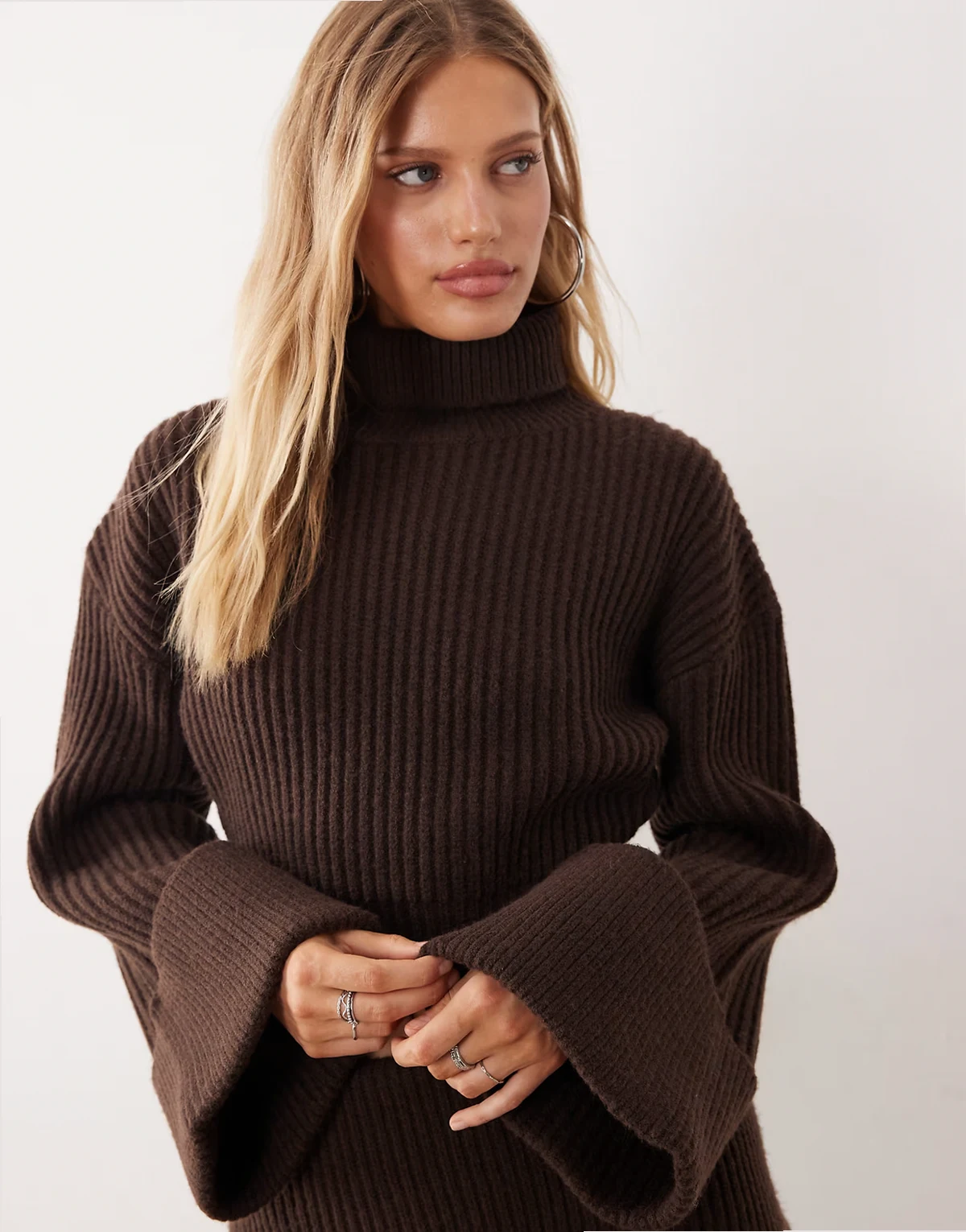 Mabel wool look turtle neck wide sleeves sweater in chocolate - part of a set