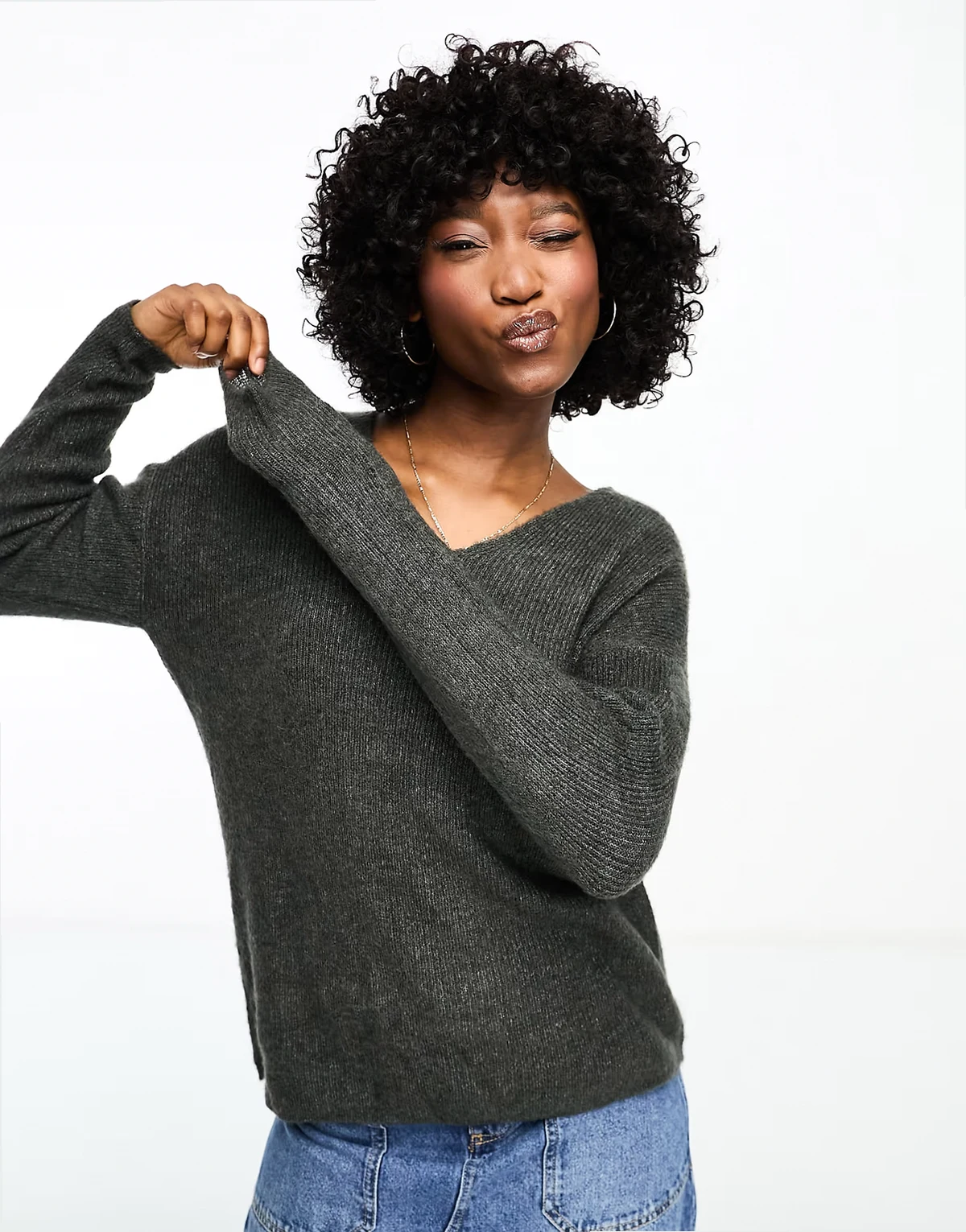 – Leichter Strickpullover in Grau meliert mit V-Ausschnitt