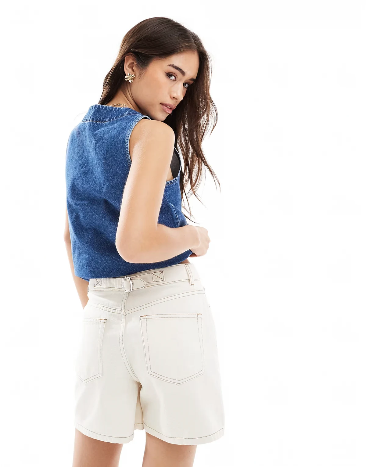 – Dad-Jeansshorts in Ecru mit verstellbarer Lasche hinten
