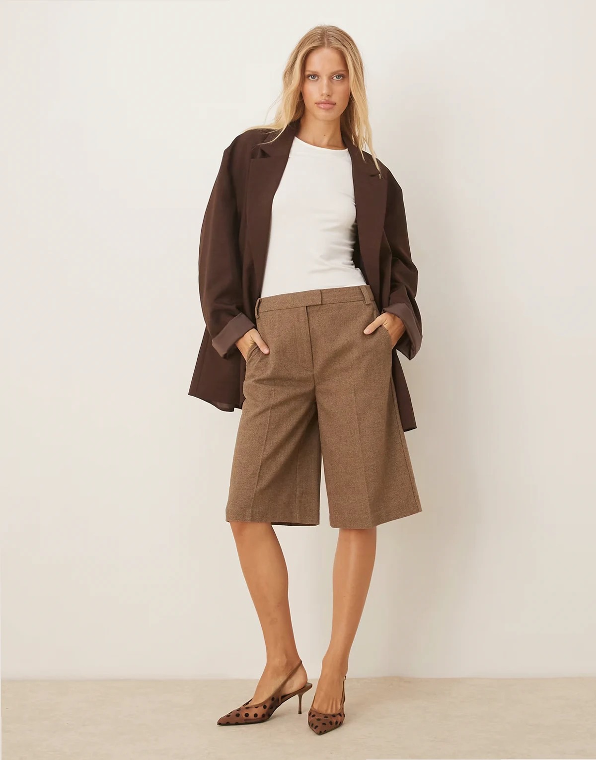 – Slim Fit Bermudashorts in Braun