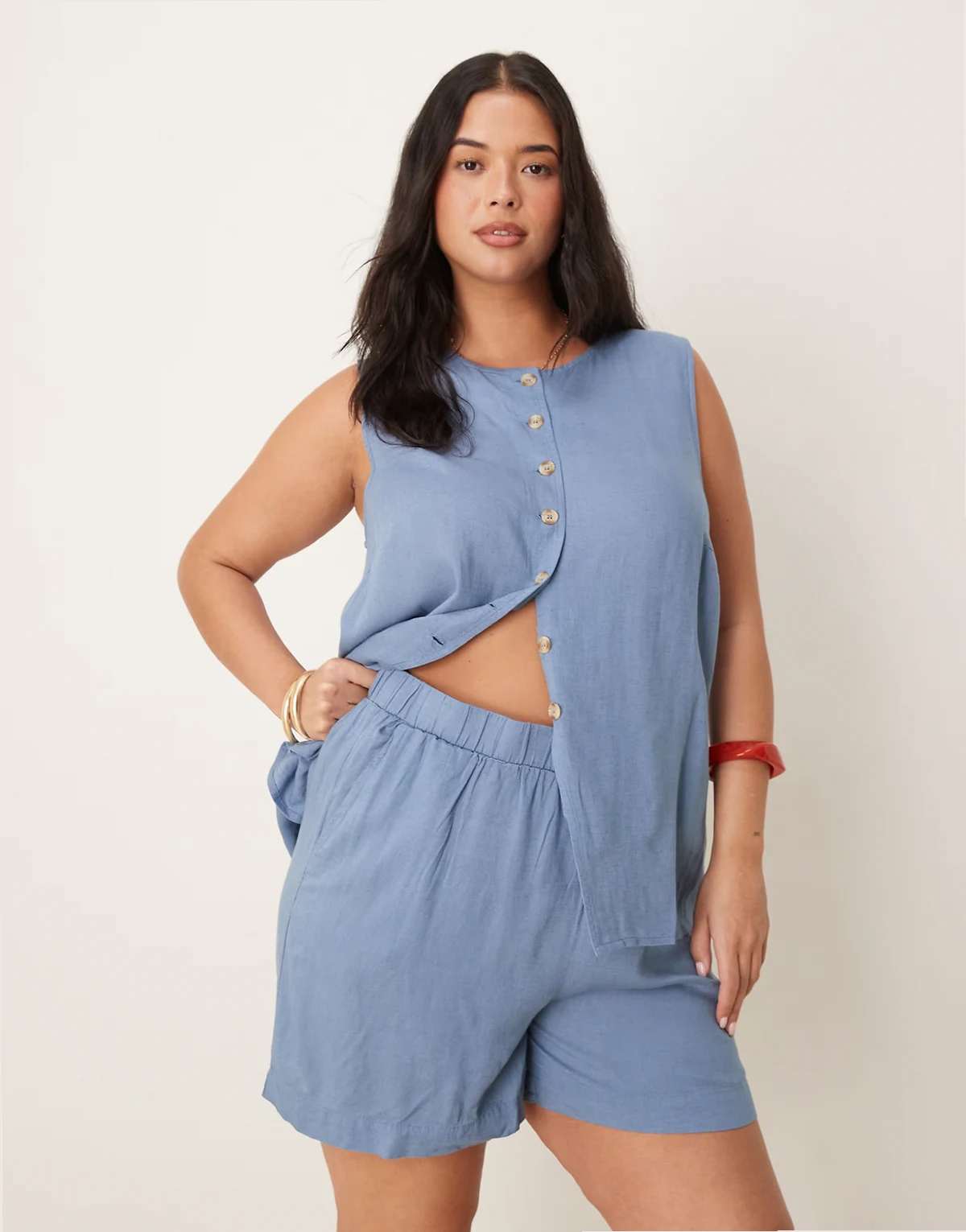 high waisted full short in chambray blue