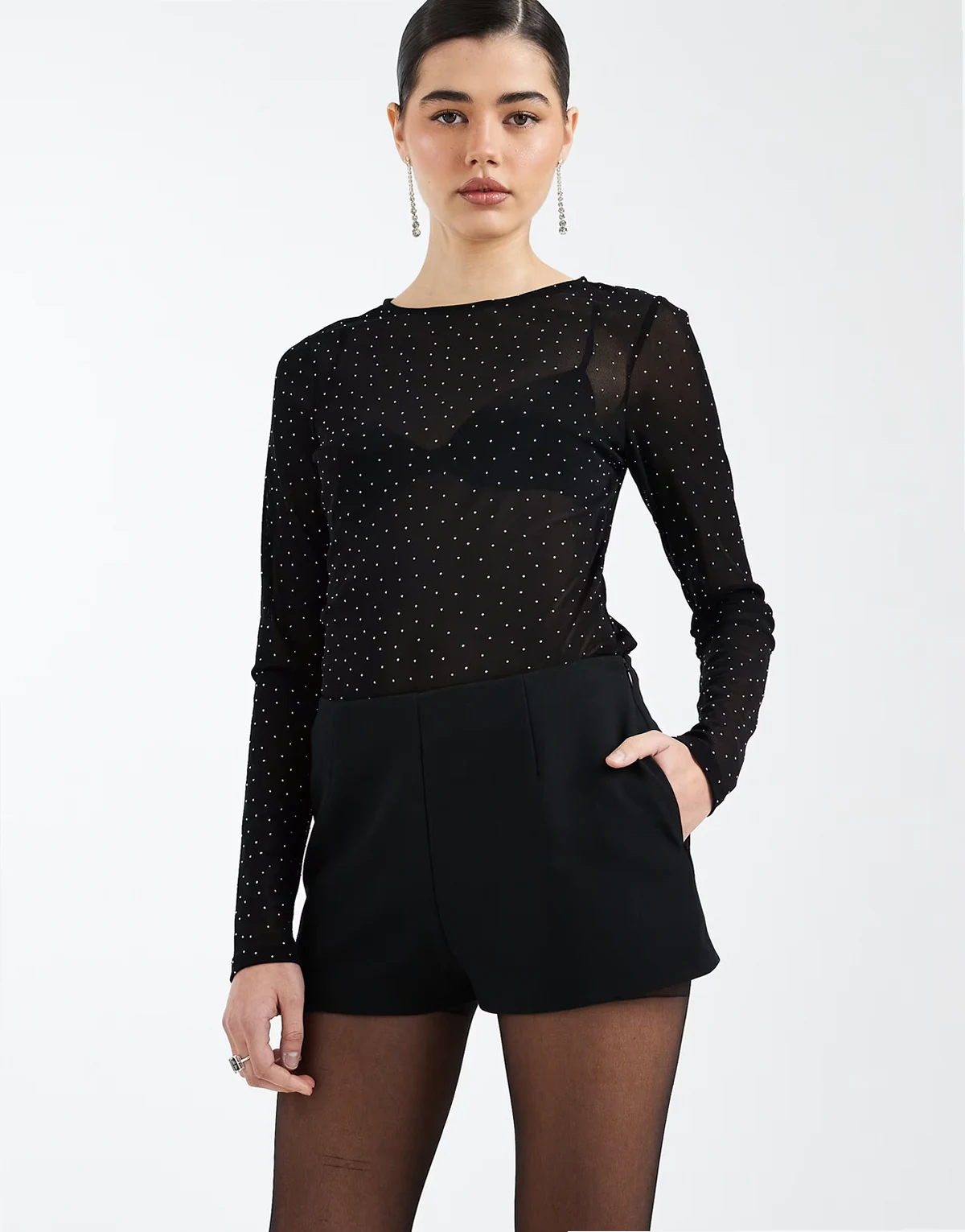 – Elegante, knapp geschnittene Shorts in Schwarz mit schlichtem Bund
