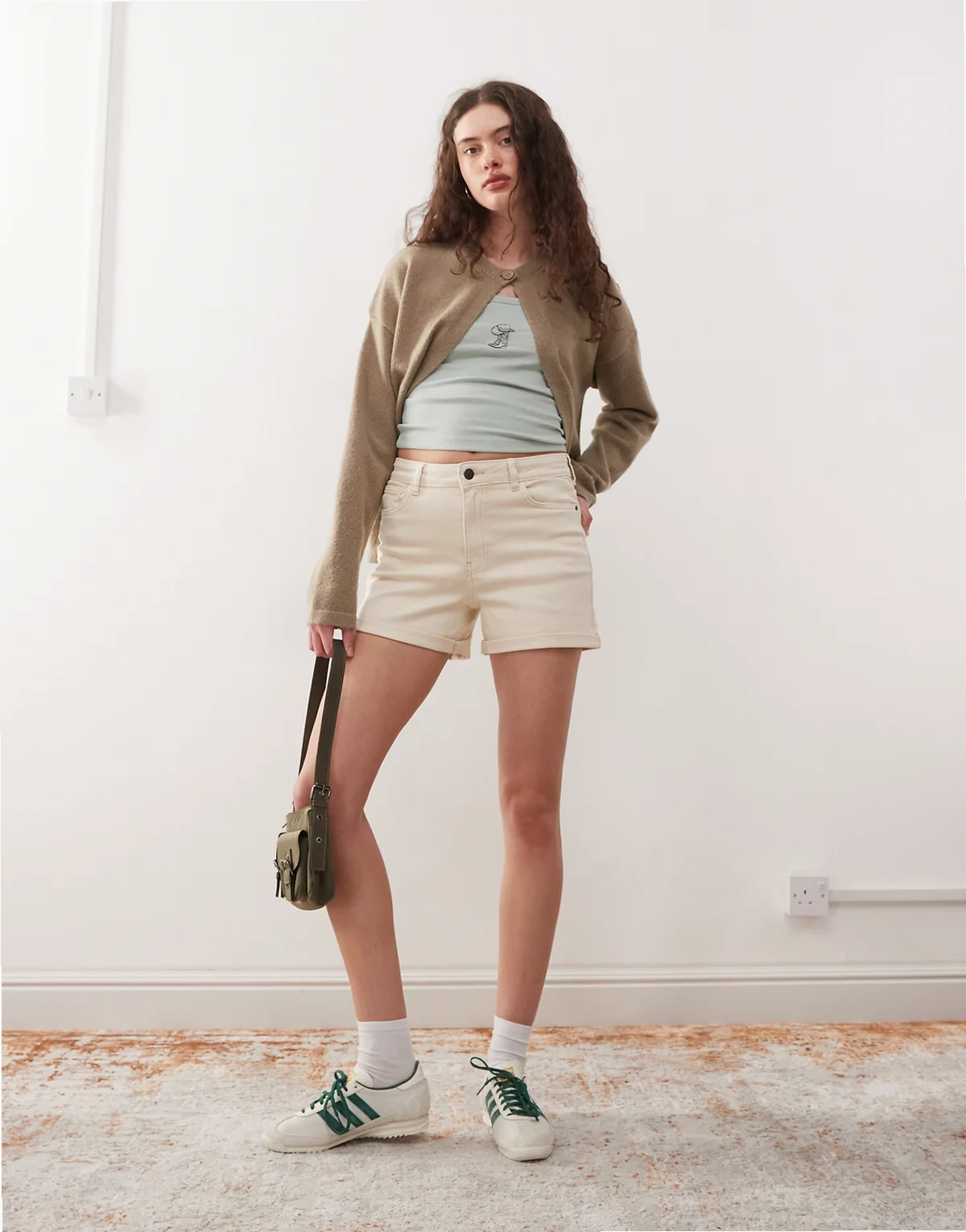 – Moni – Jeansshorts in Ecru mit hohem Bund