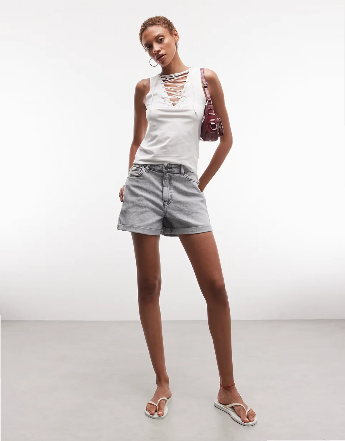 – Moni – Jeansshorts in Hellgrau mit hohem Bund