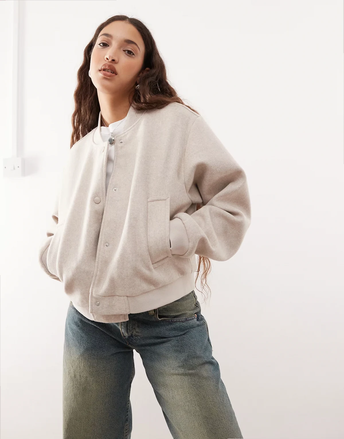 – Leichte, angeraute Bomberjacke in Beige