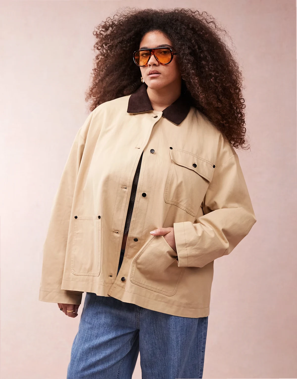 ASOS DESIGN Curve – Szarobeżowa kurtka ze sztruksowym kołnierzykiem