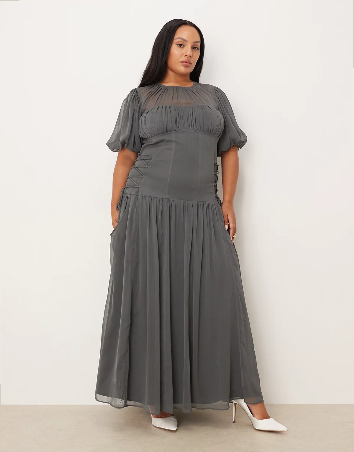ASOS DESIGN Curve – Grafitowoszara szyfonowa sukienka maxi z bufkami