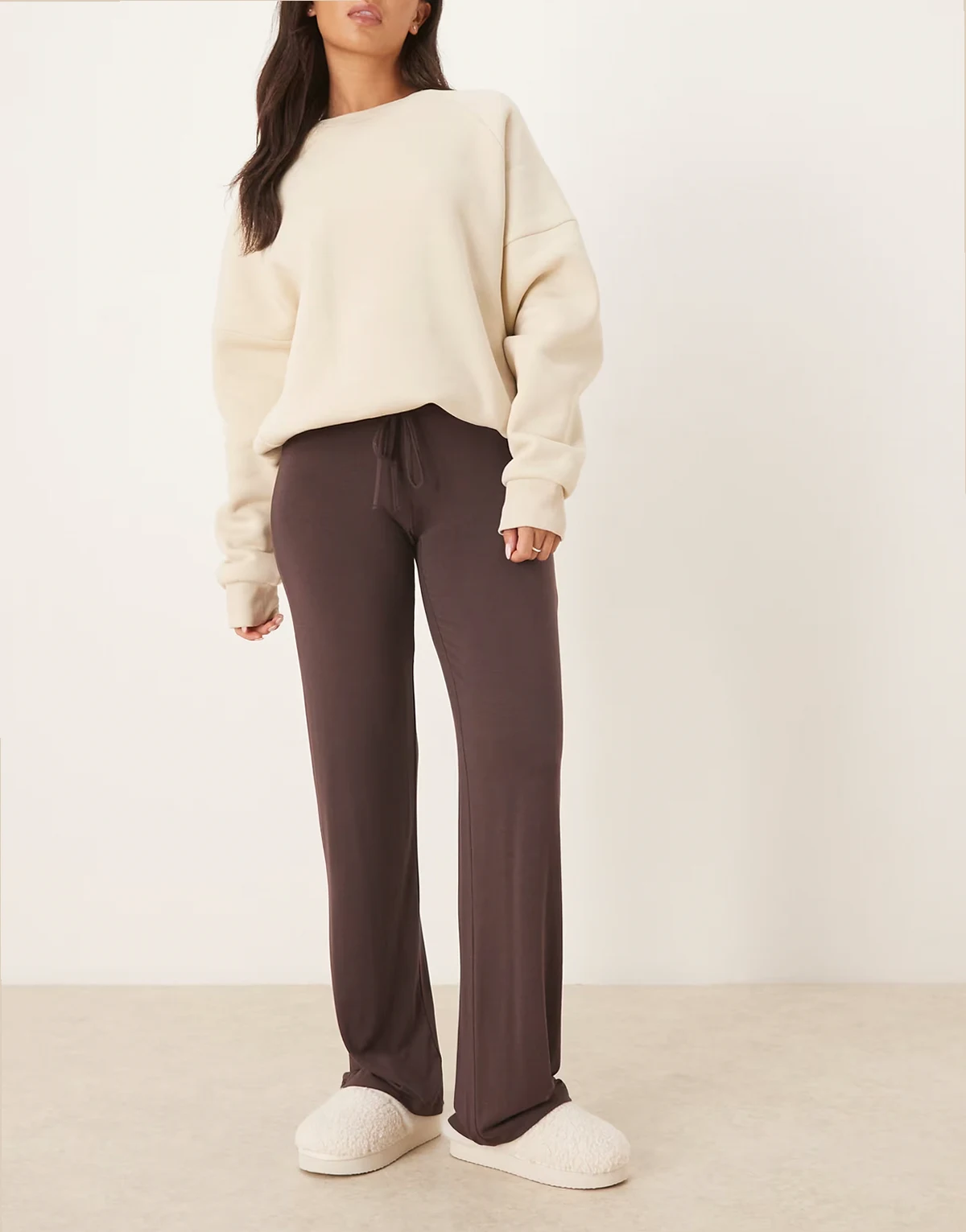 – Loungewear-Hose in Schokobraun mit niedrigem Bund