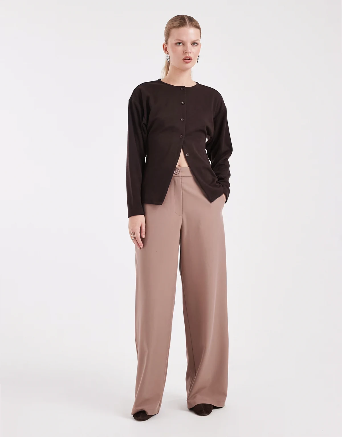 – Elegante Hose in Sesambeige mit geradem Relaxed-Fit-Design