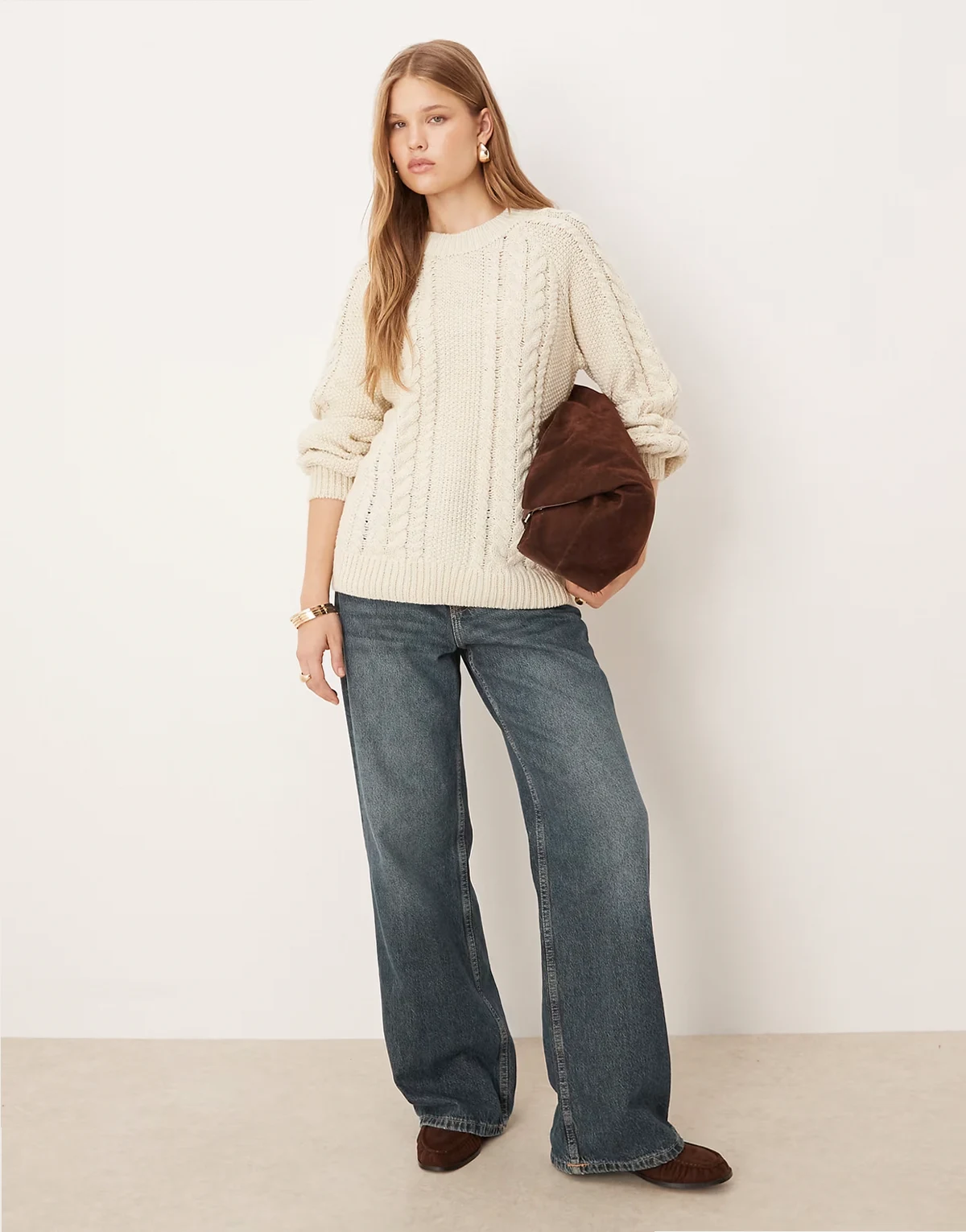 – Oversize-Pullover aus Grobstrick in Cremeweiß mit Zopfmuster