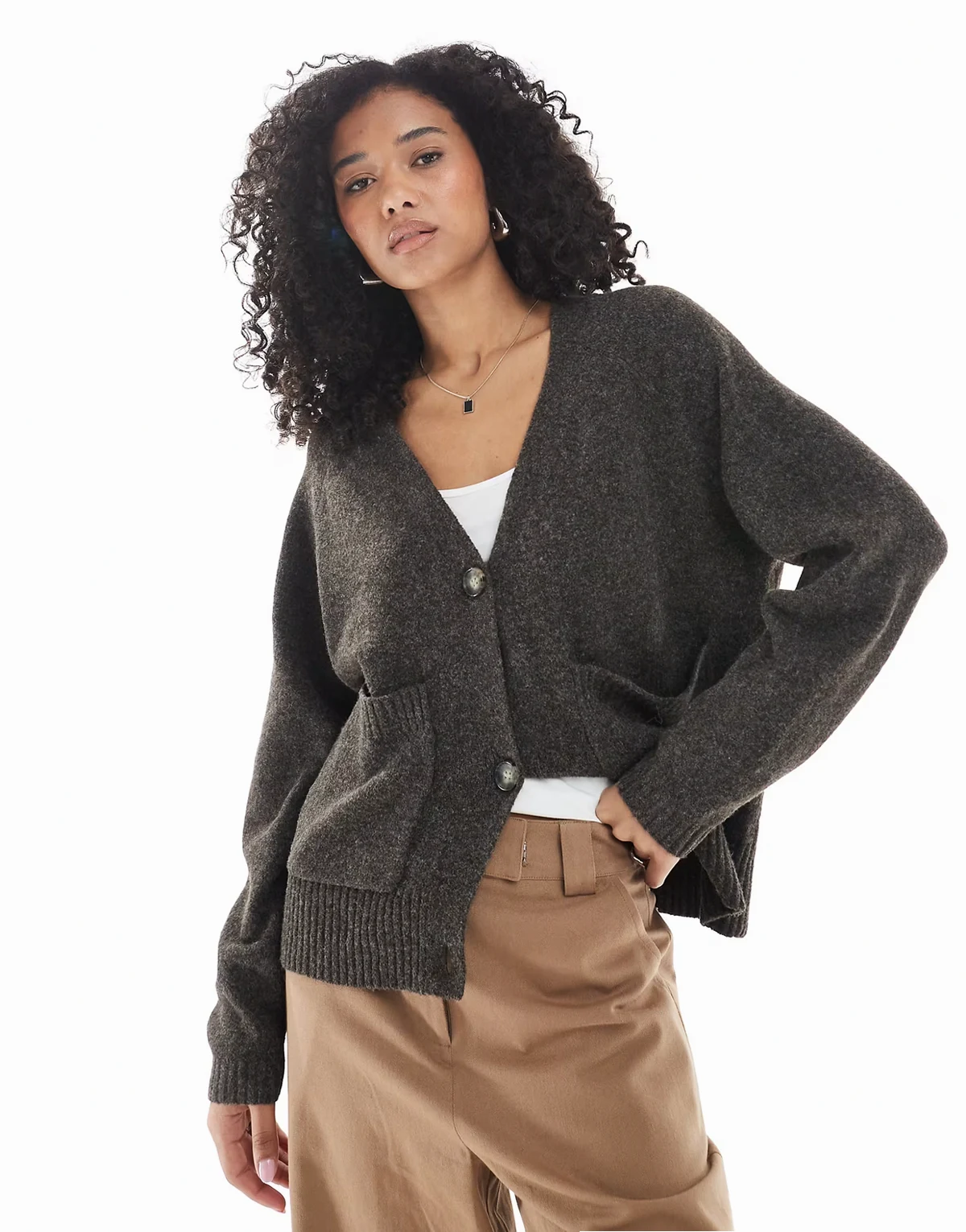 – Kastige Strickjacke in meliertem Schokobraun mit Taschen
